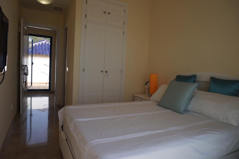 Duquesa Suite And Golf With A Spectacular Sea View 마닐바 외부 사진